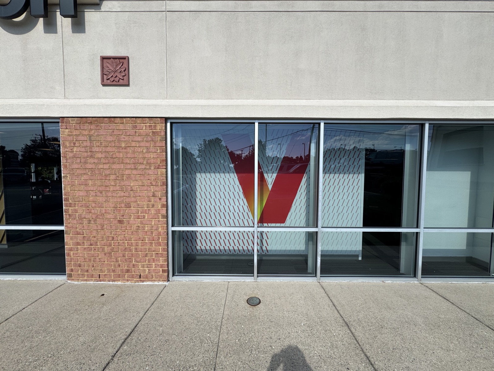 Verizon multi-panel storefront vinyl graphics