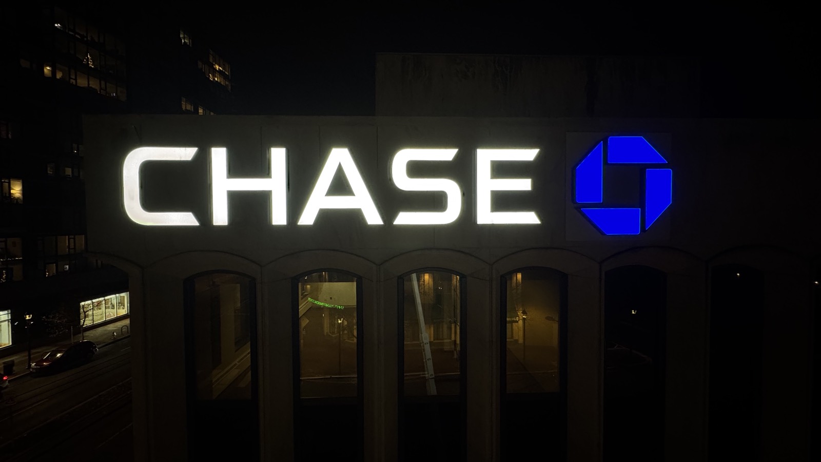 Sign maintenance and repair service